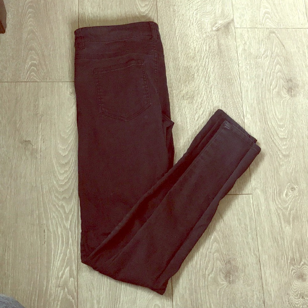 H&M’s Black skinny pant